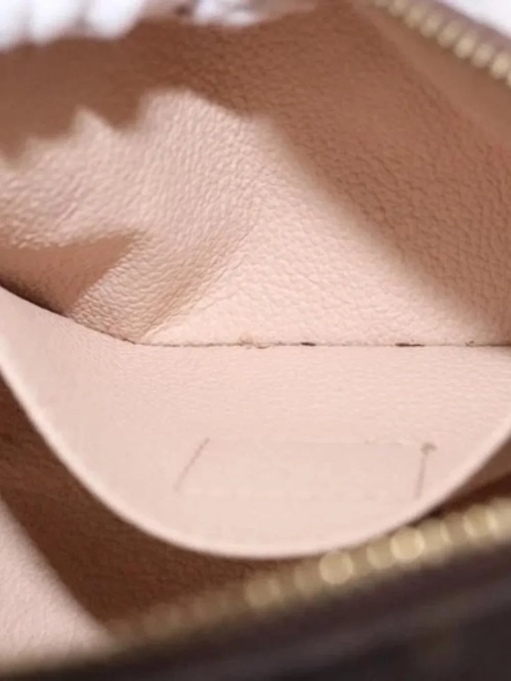 LOUIS VUITTON Monogram Pochette Cosmetic PM Pouch M43998 LV Auth 183346